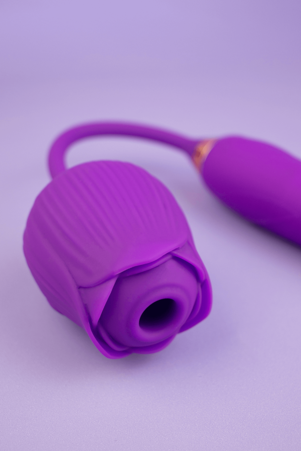 FLORA sucking vibrator